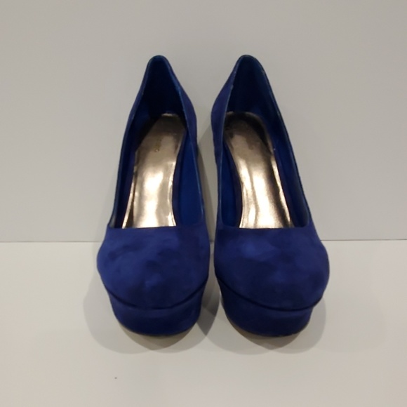ZigiSoho Studious blue suede platform heels - Picture 2 of 6